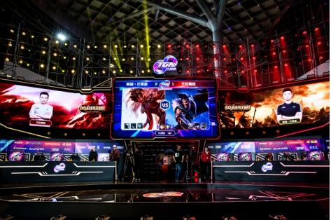 防守也在比 防守也在比