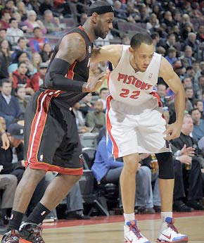 球员表现 球员表现